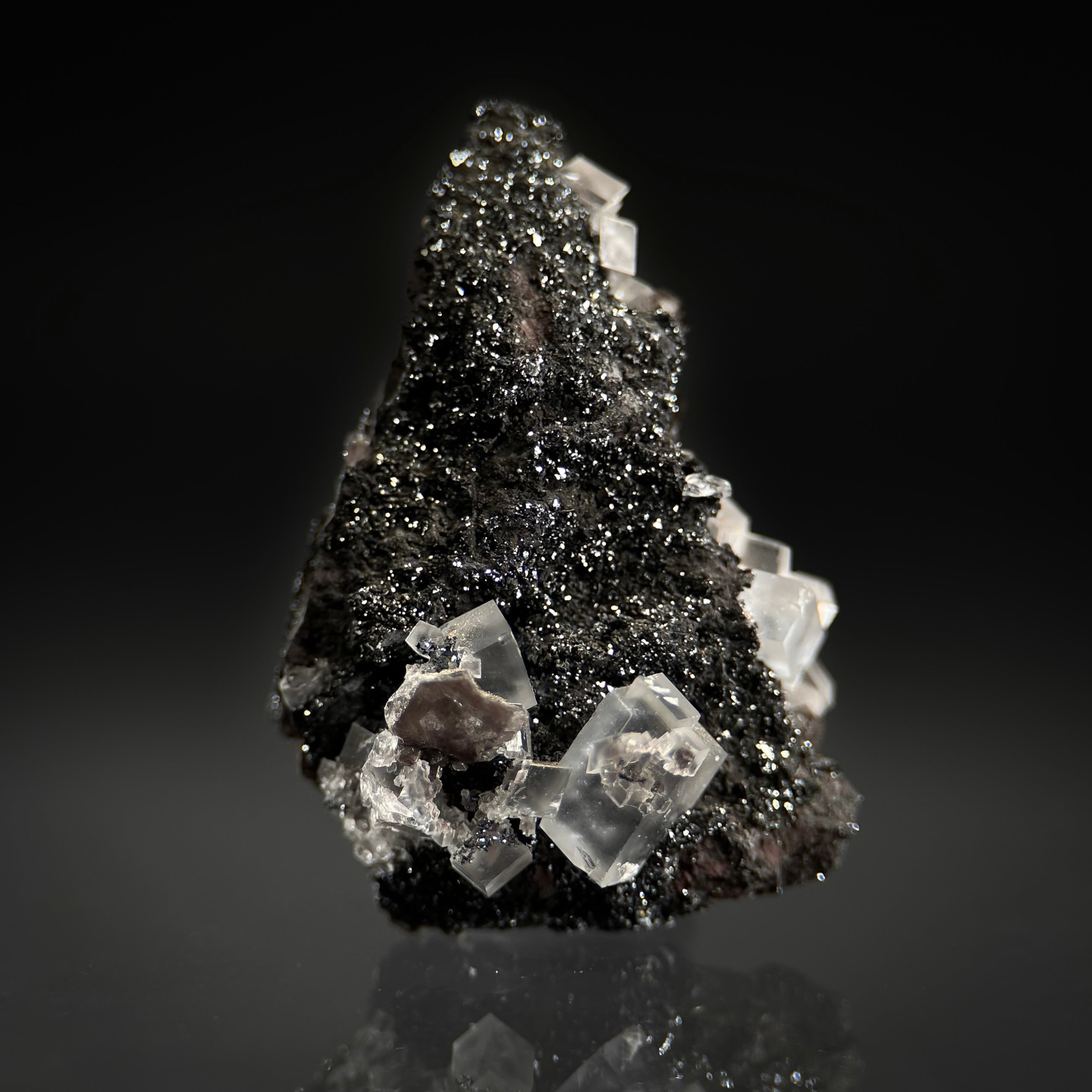 Calcite on Manganite
