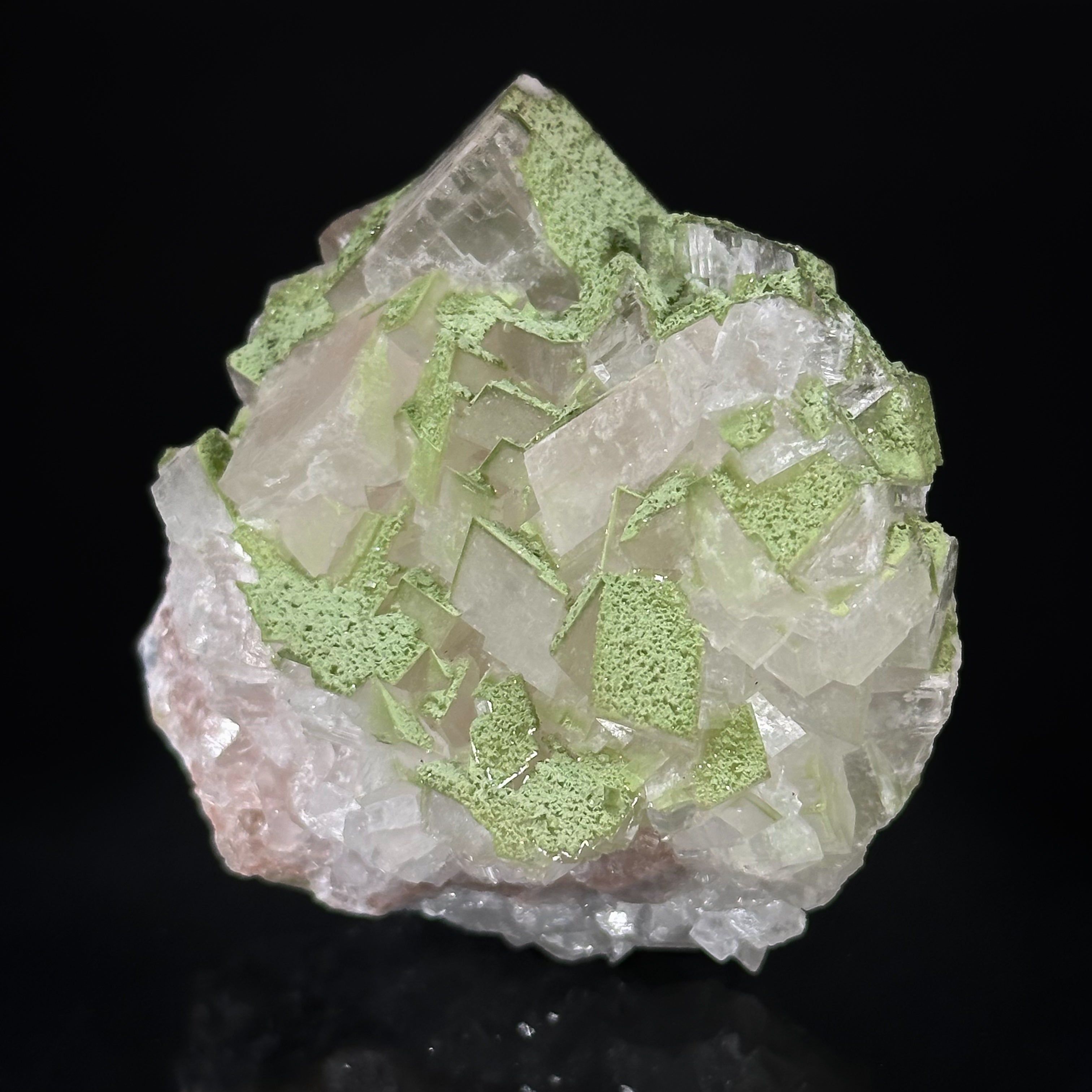 Calcite with Duftite