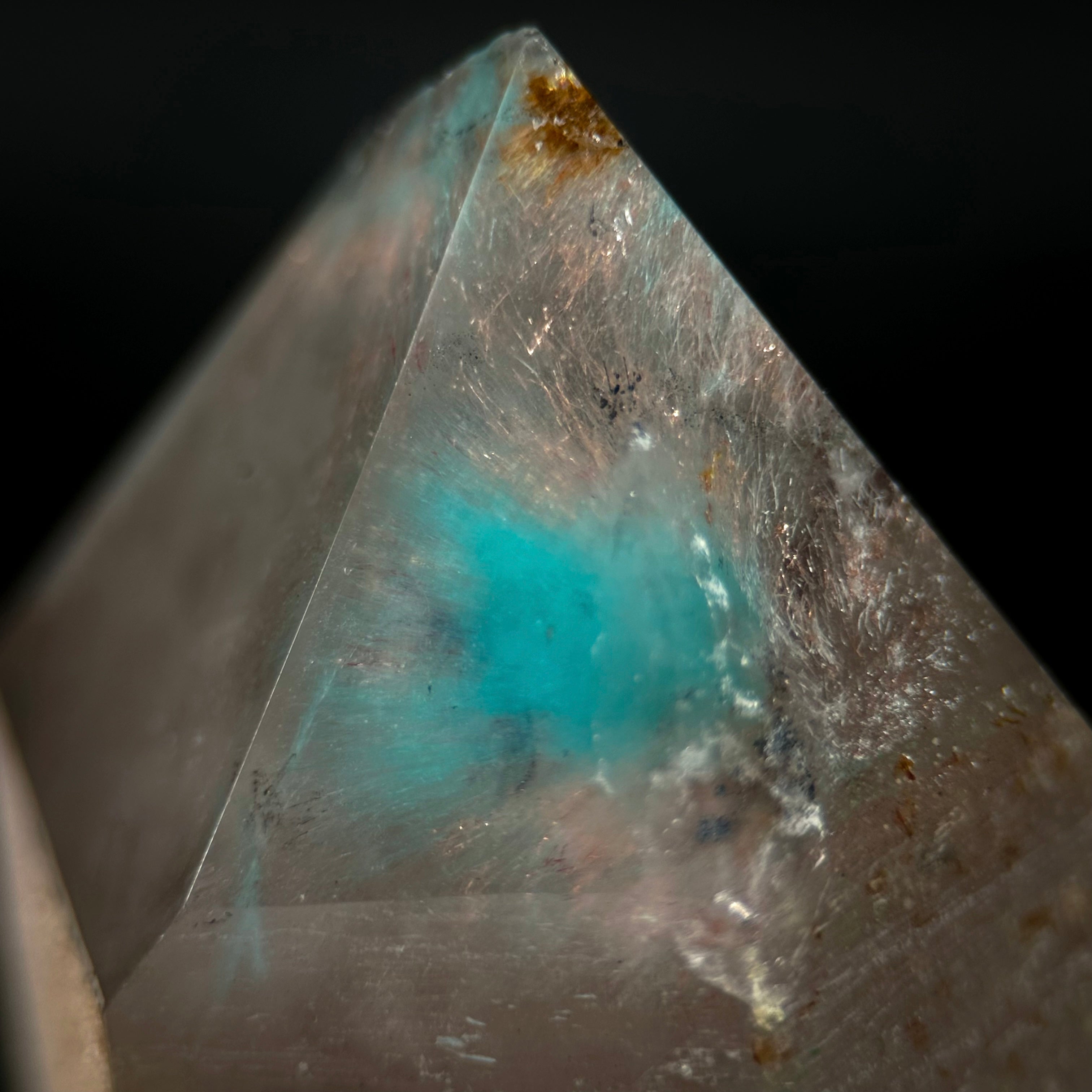 Ajoite and Copper in Quartz