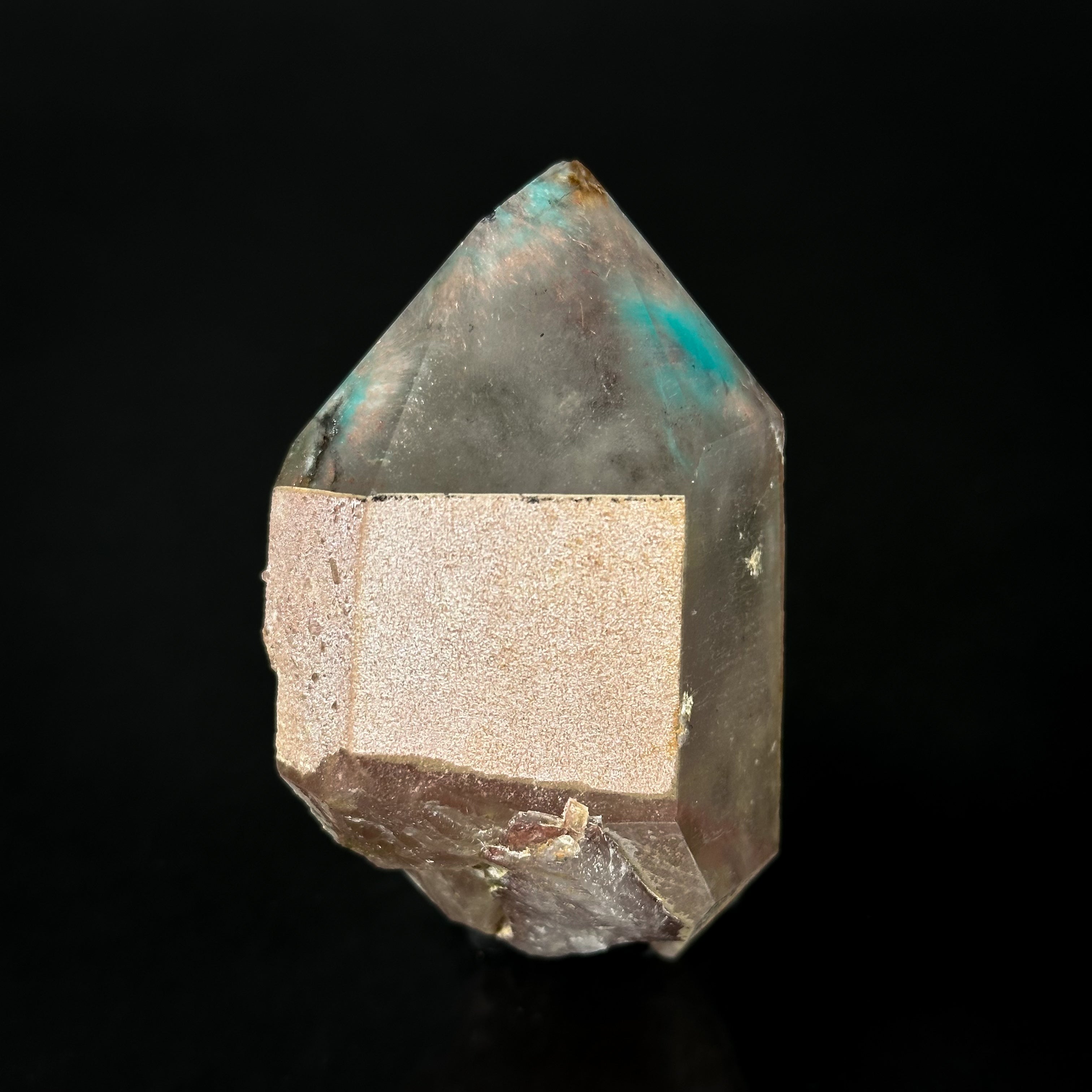 Ajoite and Copper in Quartz