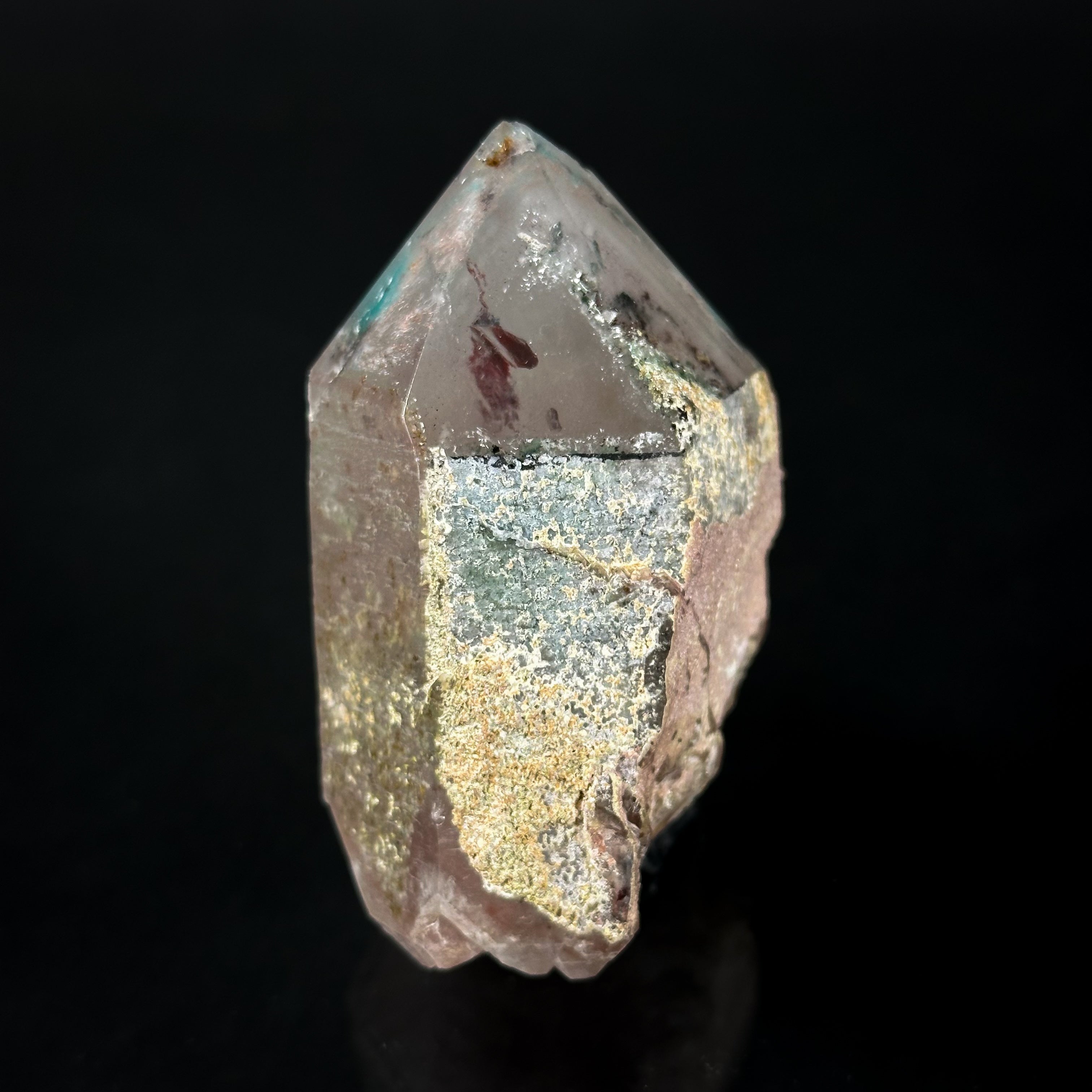 Ajoite and Copper in Quartz